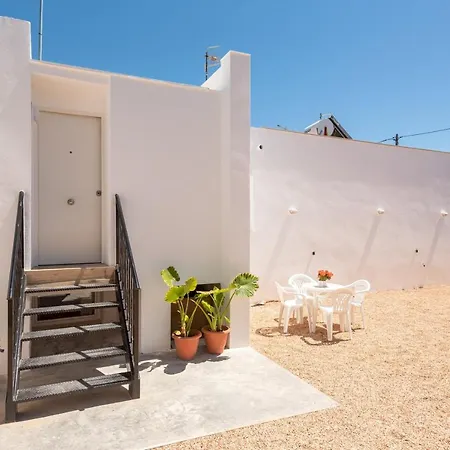 Appartamento 5 Soles 3 Bedroom Apartment, Santandria